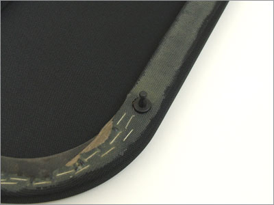 Ткань закреплена и проклеена по контуру. Установлен крепеж